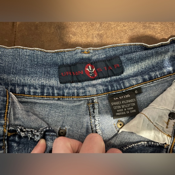 Women’s Urban Star Jean Shorts - Picture 3 of 3